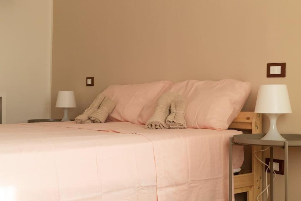 Maria'S Bed - Intero Alloggio Accogliente Dorno Exterior photo